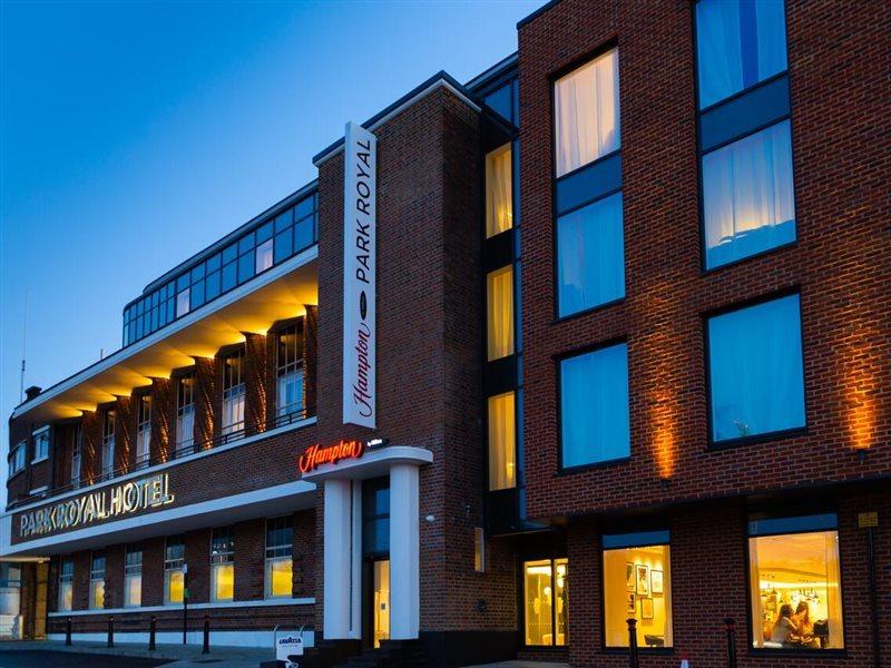 Hotel Hampton By Hilton Park Royal 3*