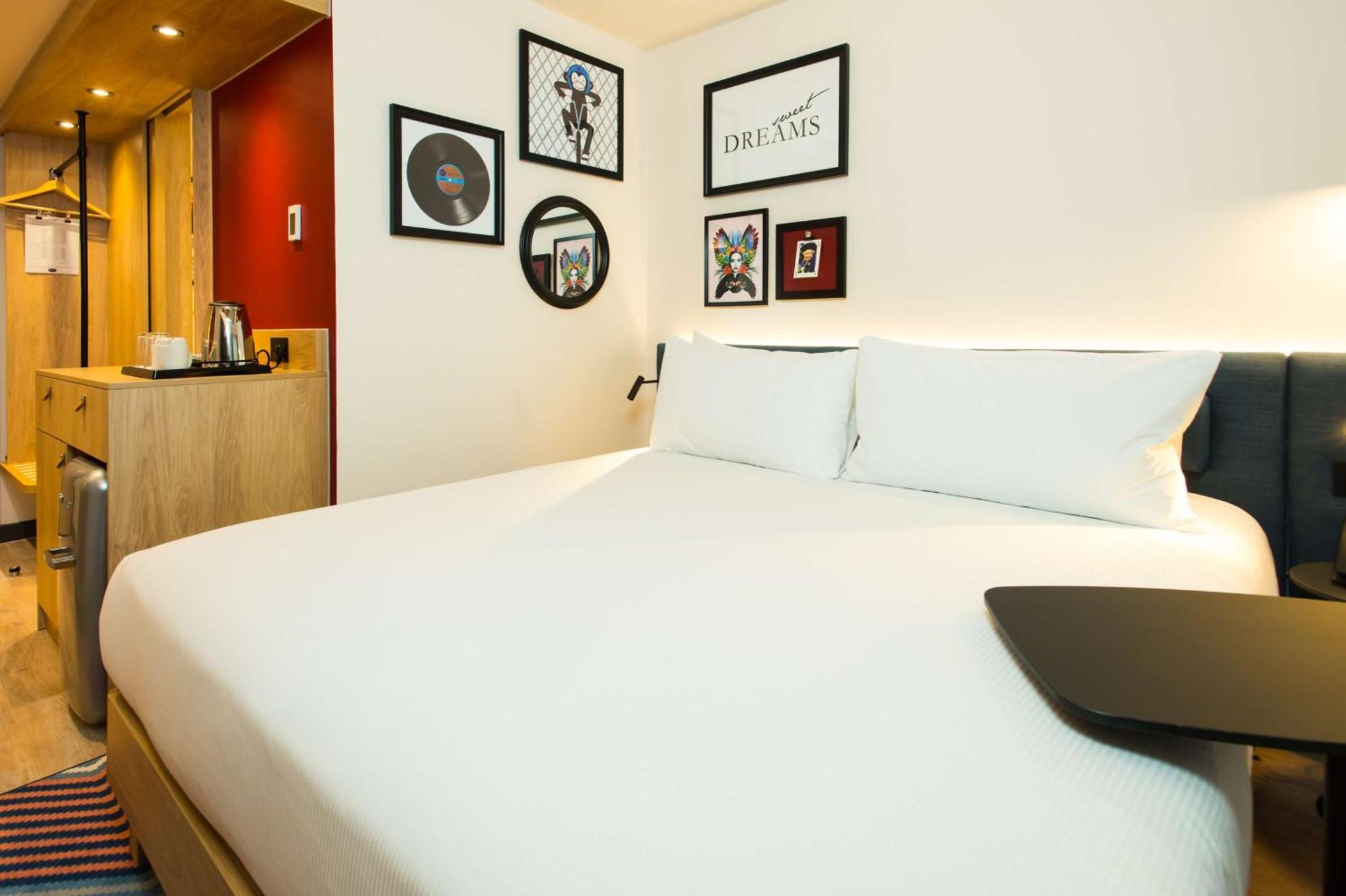 Hotel Hampton By Hilton Park Royal 3*