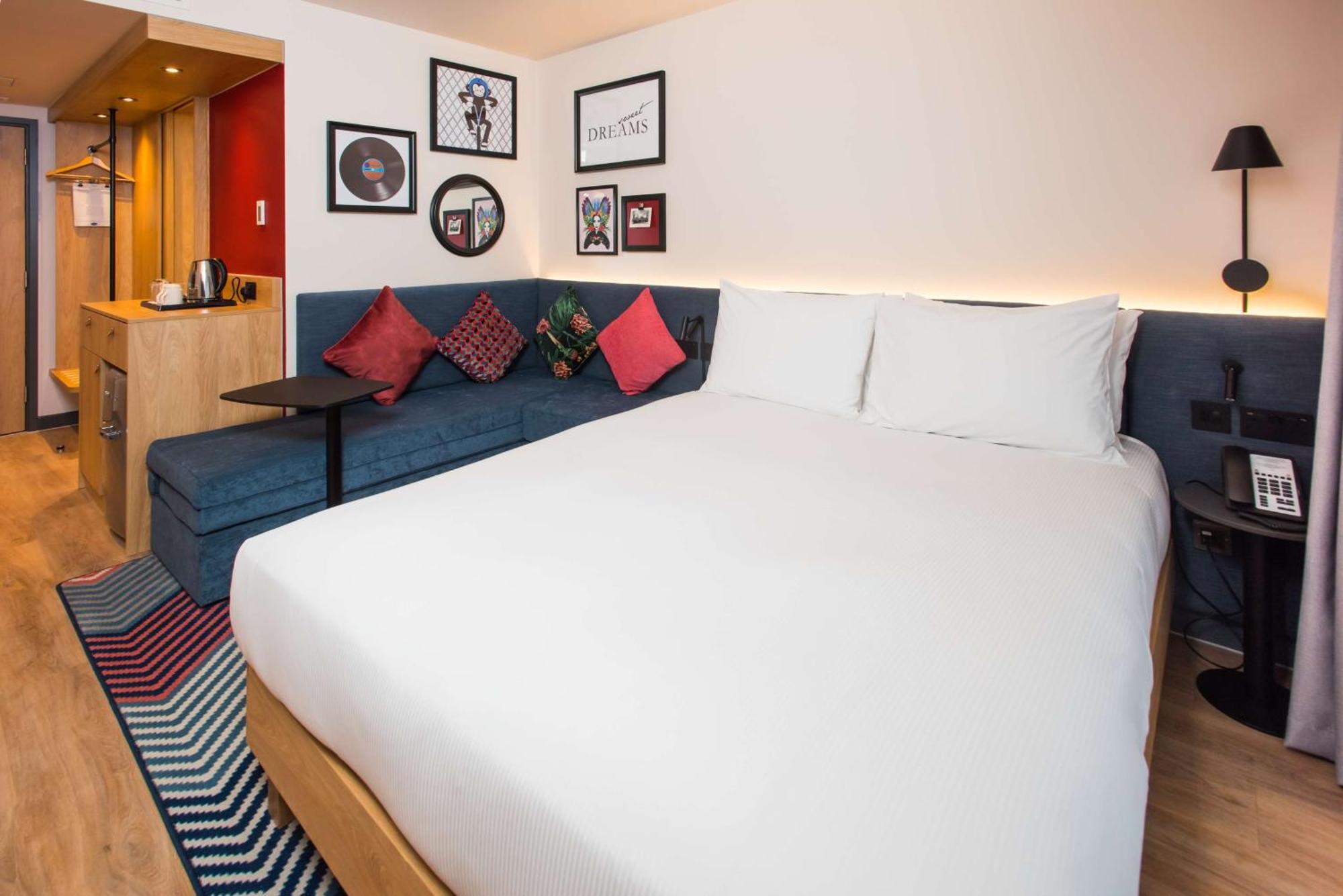 Hampton By Hilton Park Royal Hotel